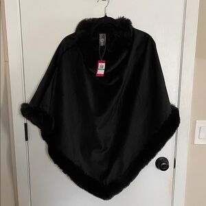 Vince Camuto Black Faux Fur Trim Poncho